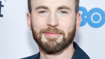 Chris Evans:American actor who is best known for his role as Captain America in the Marvel Cinematic Universe.